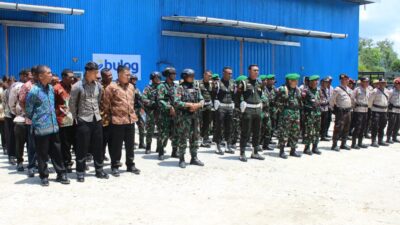 Sinergi TNI-Polri Amankan Kunjungan Presiden Jokowi di Sumba Barat