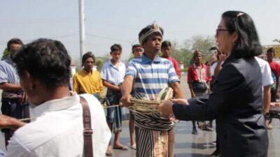 Pemkab Sumba Barat Gelontorkan 14 Kuda Pasola untuk Warga! Dukung Tradisi, Kembangkan Pariwisata. (Detik Sumba/Prokopim SB)