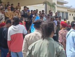 Mahasiswa PMKRI dan GMKI SBD Gelar Unjuk Rasa Damai , Suarakan Empat Isu Strategis Daerah