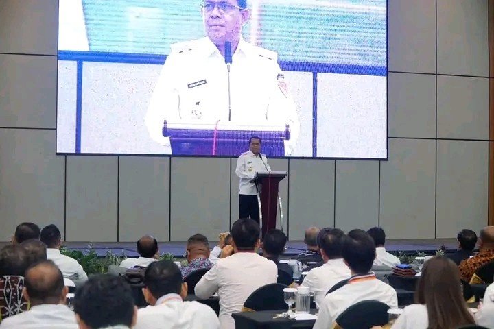 Gubernur, NTT, Bangun Rumah Rakyat, Turunkan Kemiskinan,