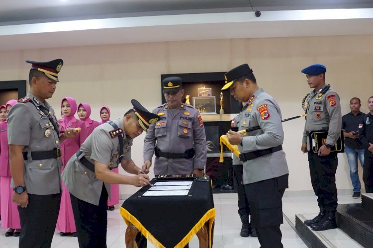 Kepemimpinan, AKBP Yohanis Nisa Pewali, Resmi, Jabat, Kapolres, Sumba Barat, AKBP Hendra Dorizen