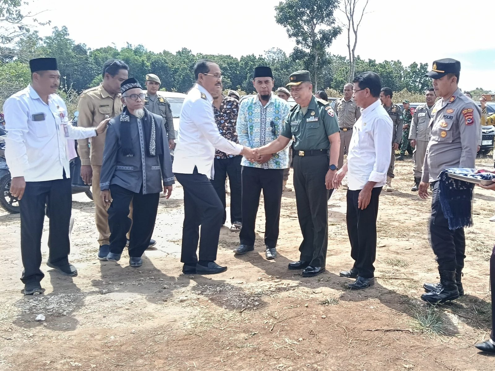 Gedung Baru, Madrasah Tsanawiyah (MTs) Hajar Aswad, Waibakul Diresmikan, Pesan Danramil