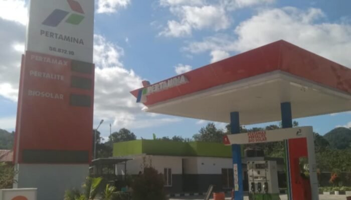 PT Shelin Indah Buka SPBU Pertama di Tana Righu, Warga: Terima Kasih