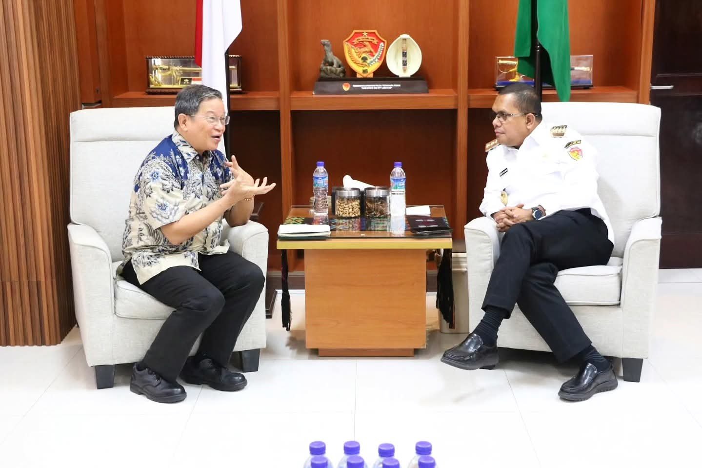Gubernur NTT Melki Laka Lena, Bruder Ephrem Santos, Bahas BLK dan Rotary Club Internasional, For NTT