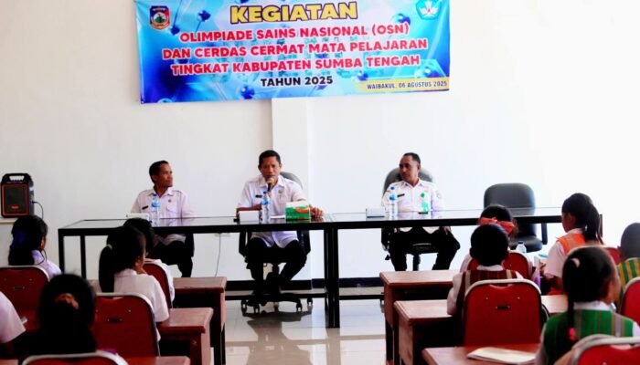 Asisten Pemerintahan dan Kesra Buka Resmi Olimpiade Sains & Cerdas Cermat SD Sumba Tengah