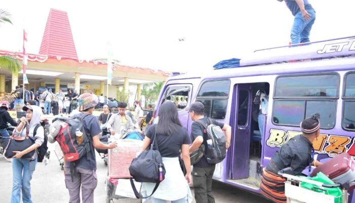 Peserta PNLH ke-14 Mulai Berdatangan, 22 Peserta Pertama Tiba di Bandara Udara Lede Kalumbang SBD